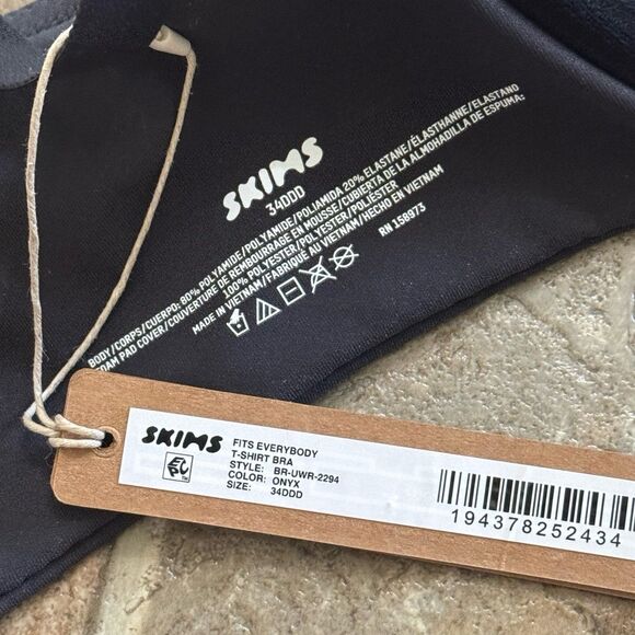 Skims Fits Everybody T-Shirt Bra Onyx Size 34DDD - Picture 9 of 9
